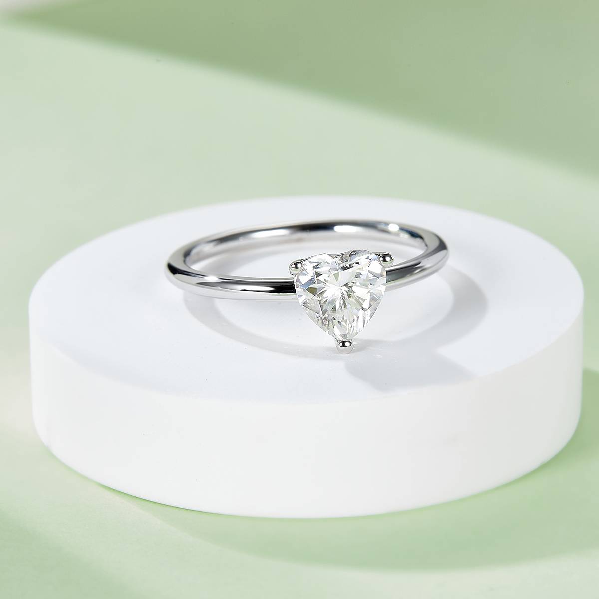 Classic heart-shaped S925 silver plated white gold moissanite diamond women's ring 1.0 carat D-grade